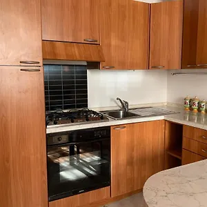 https://mirella-house-desenzano-del-garda.it-lombardy.com